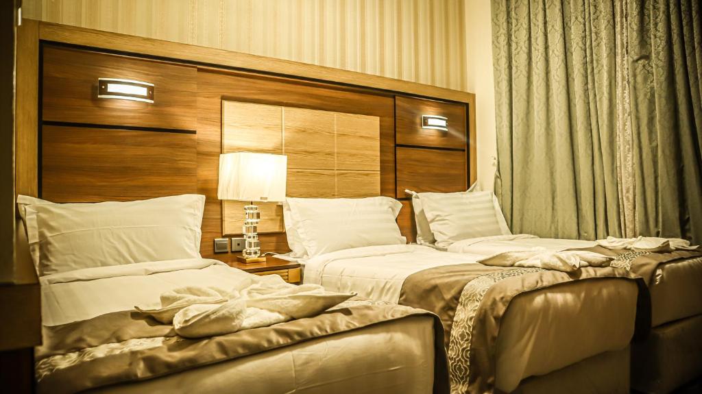 Al Mukhtara Diamond Hotel